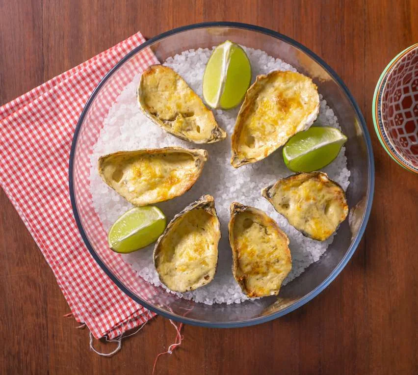 Ostras gratinadas clássicas